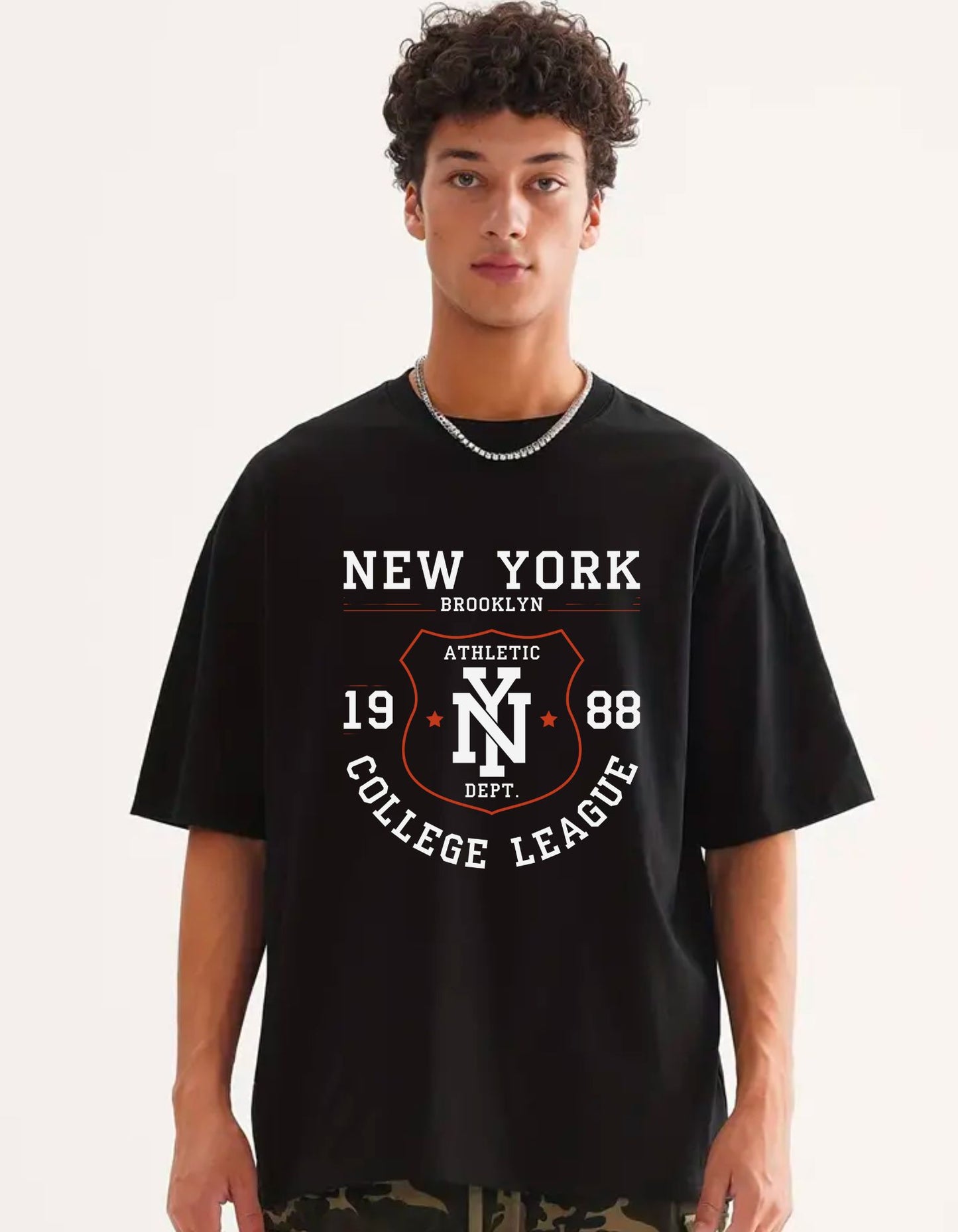 New York Men's Black Oversized T-shirt